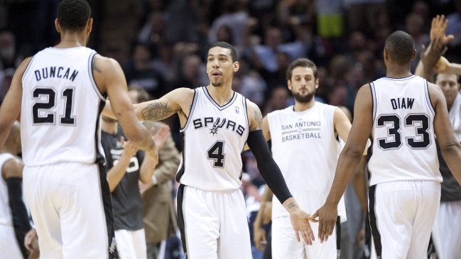 San Antonio Spurs aseguró nuevamente su presencia en la final del Oeste