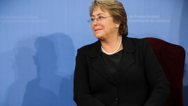 Presidenta Bachelet: Reforma constitucional va el 2015