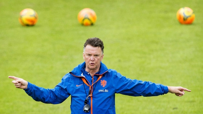 Van Gaal será el entrenador de Manchester United tras el Mundial