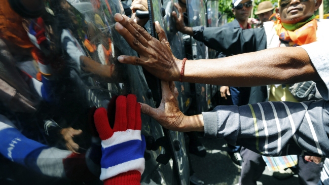 Tailandia: Ejército declaró ley marcial asegurando que no es un golpe de Estado