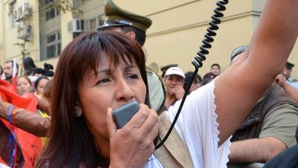 Roxana Miranda lideró toma del BancoEstado