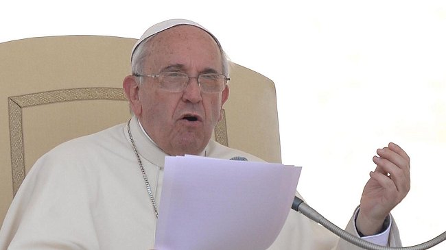 El papa se enojó por la celebración de una lujosa comida en El Vaticano