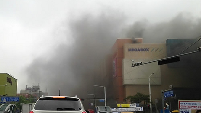 Incendio en terminal de buses dejó al menos siete muertos en Corea del Sur