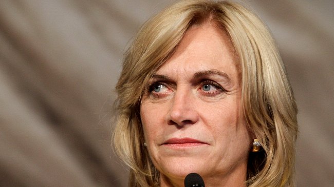 Matthei: Basta con que la mujer se sienta un poco complicada para el aborto terapéutico