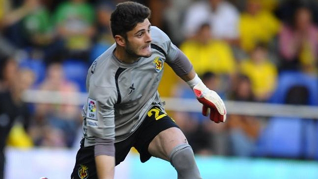 Real Sociedad busca reemplazante de Claudio Bravo ante inminente traspaso a FC Barcelona