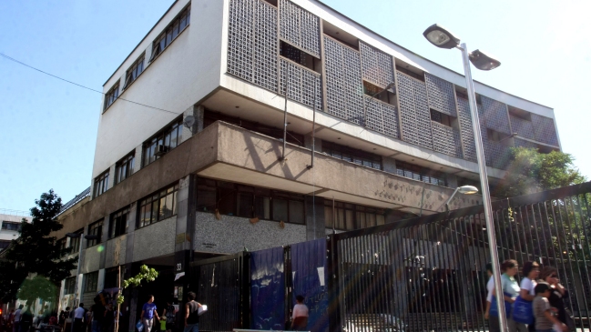 Estudiantes definen este jueves continuidad de la toma en el Instituto Nacional