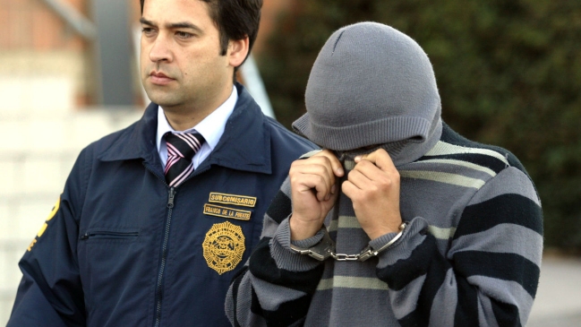 Joven de 21 años mató al hermano de su padrastro en Conchalí