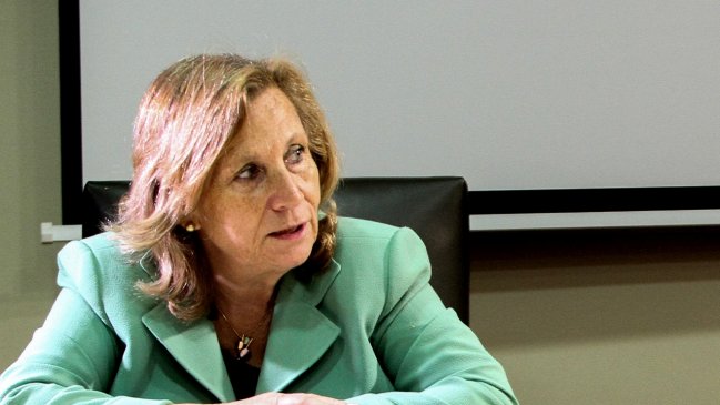 Ministra de Salud defendió el aborto: Es la mujer la que va a apechugar, no el cura ni el UDI