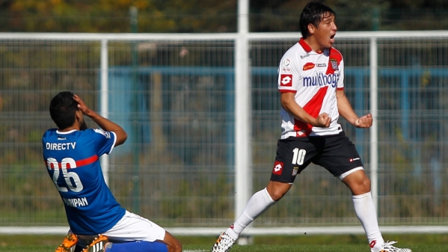 Curicó Unido dio cuenta de Universidad Católica por la fase grupal de la Copa Chile 2014-15
