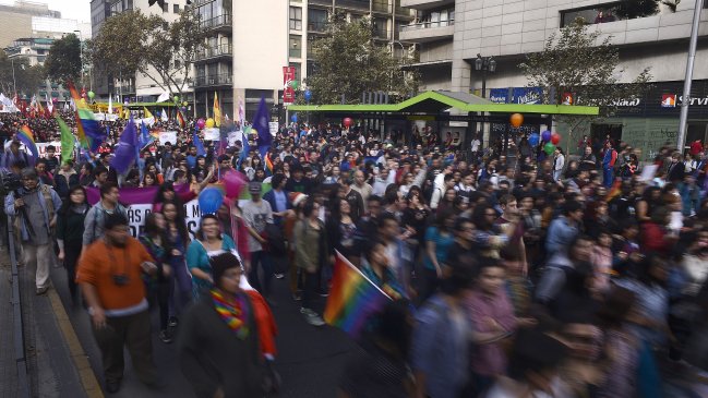 Movilh convocó a primera marcha pro adopción homoparental