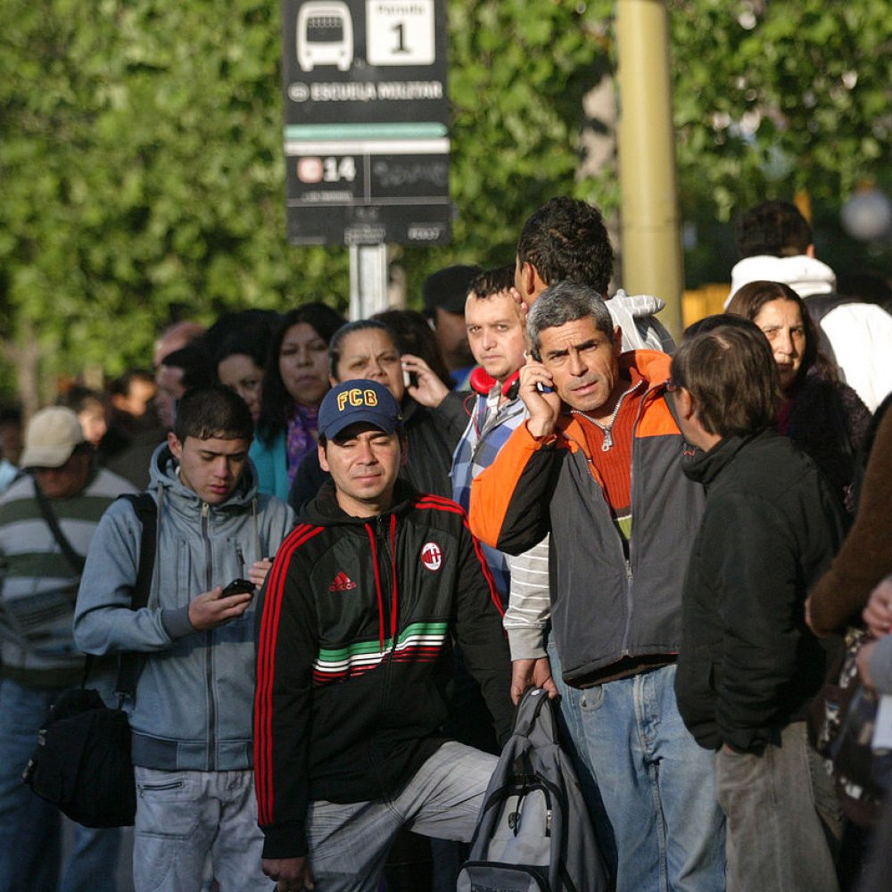 10 pesos más: Hoy comenzó a regir alza del Transantiago
