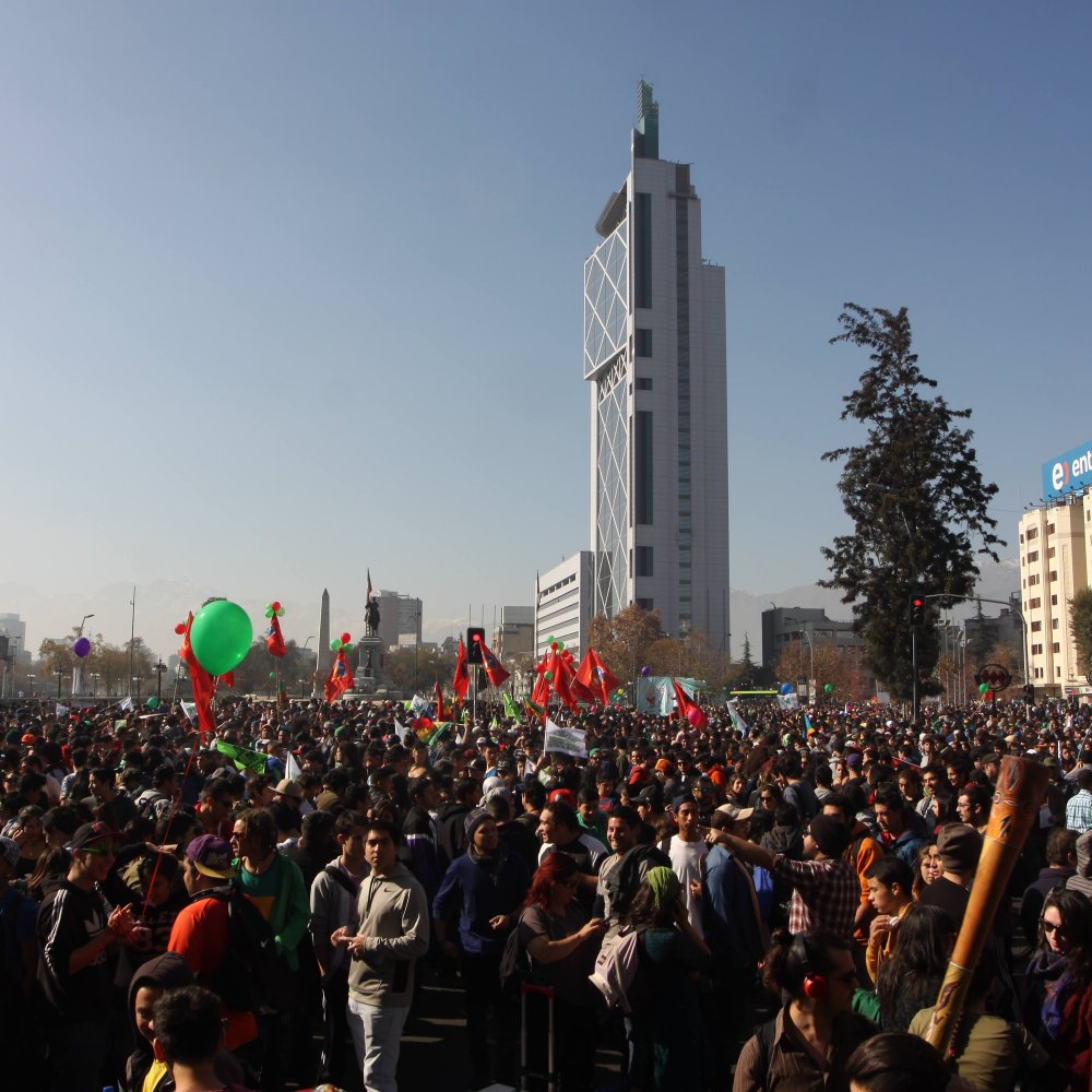 Miles de personas se sumaron a marcha por el derecho al autocultivo de marihuana