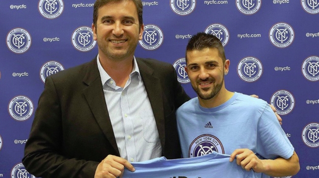 David Villa posó con la flamante camiseta de New York City
