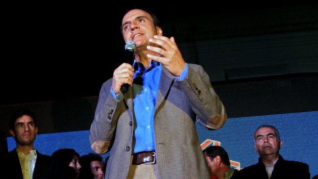 Nuevo timonel RN reitera distancia de la UDI y su 