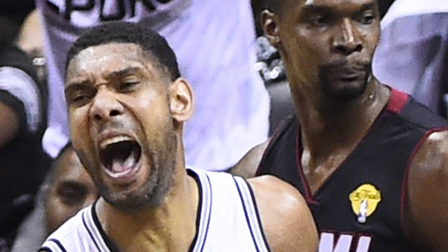 Miami igualó la llave ante San Antonio en emotivo final