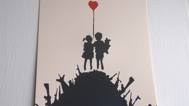 Cuadros que Banksy vendió por 60 dólares se subastan en más de 117 mil