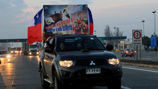 Atochamientos en Santiago por debut de Chile en el Mundial