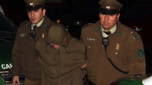 Menor de edad golpeó, asesinó y quemó a una persona en Linares