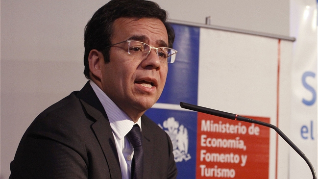 Ministro de Economía atribuyó baja en la inversión al fin del ciclo minero