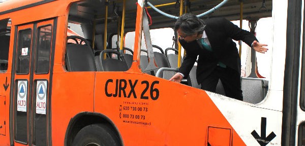 Choferes del Transantiago paralizarán todo el día si hay buses dañados