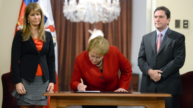 Presidenta Bachelet firmó proyecto de Ley Emilia