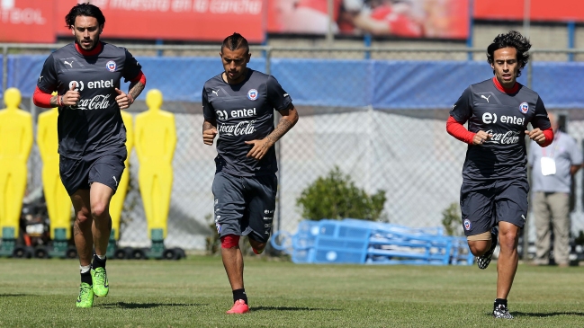 Arturo Vidal volverá a la titularidad ante Brasil