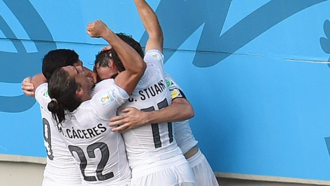 Uruguay sacó a relucir su temple para vencer a Italia y avanzar a octavos de final
