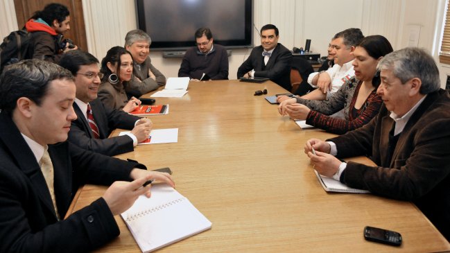 CUT y Gobierno siguen sin discutir cifra de salario mínimo