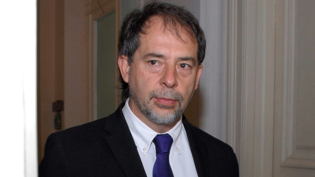 Girardi reiteró que vendedores de farmacias no pueden recibir incentivos