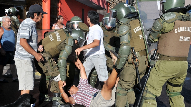 Al: Un tercio de los chilenos teme ser torturado si es detenido