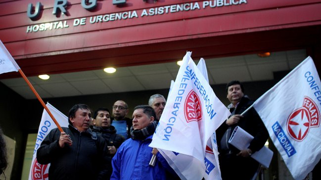 Usuarios lamentan lenta atención en primera jornada de paro de la salud