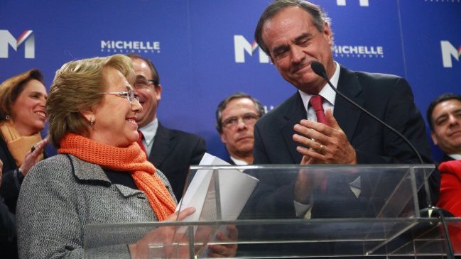 Bachelet volvió a defender la reforma educacional ante nuevos cuestionamientos
