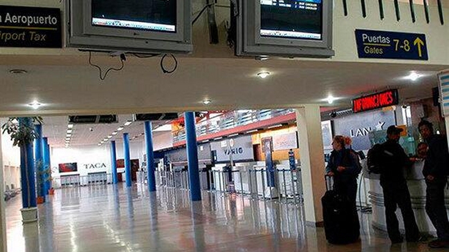 Siete personas fueron apuñaladas en el aeropuerto de La Paz