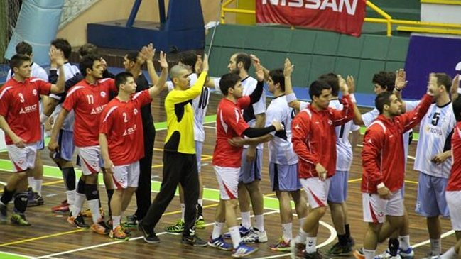 Chile cayó con Argentina y avanzó segundo en su grupo en el Panamericano de balonmano