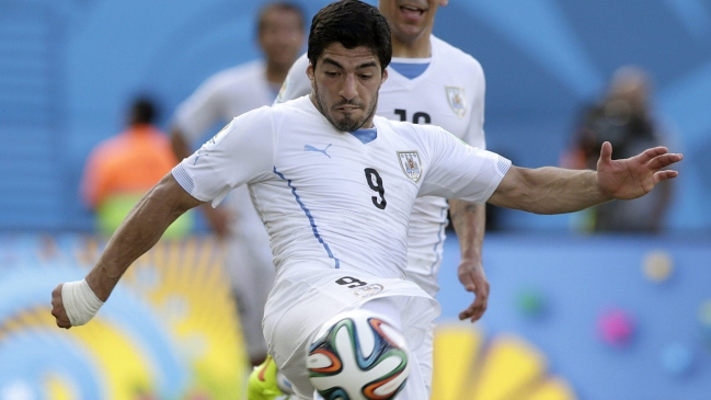 Medios españoles aseguran que FC Barcelona quiere a Luis Suárez pese al castigo