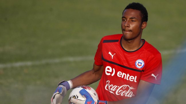 Portero chileno Lawrence Vigouroux firmó con Liverpool
