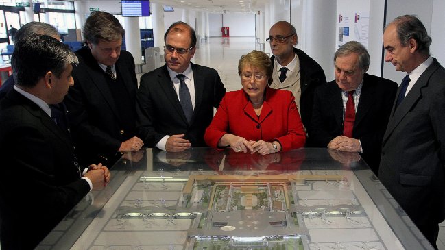 Bachelet anuncia plan de infraestructura por 28 mil millones de dólares