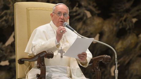 Papa Francisco instó por la reinserción social de los presos
