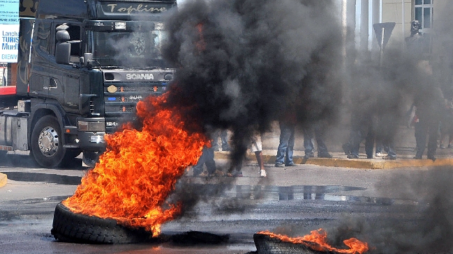 Vecinos de Puente Alto protestaron con barricadas por fatal accidente
