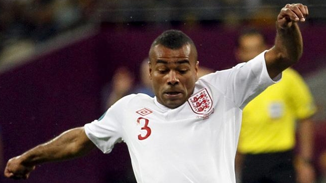 Ashley Cole arribó a Italia para fichar como refuerzo de AS Roma