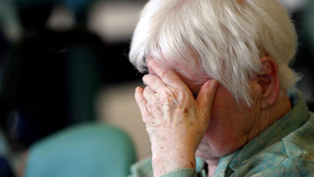 Científicos desarrollan examen de sangre para predecir Alzheimer