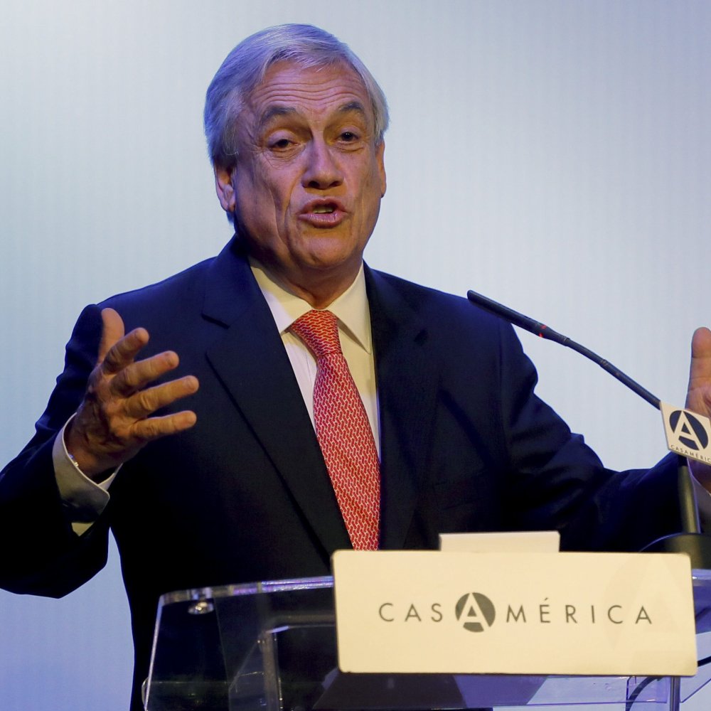 Piñera criticó reformas de Bachelet y prevé declive económico