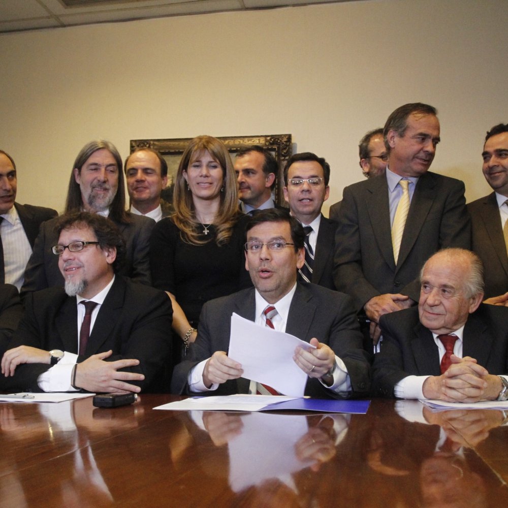 Expertos destacaron medidas acordadas entre Gobierno y oposición en reforma tributaria