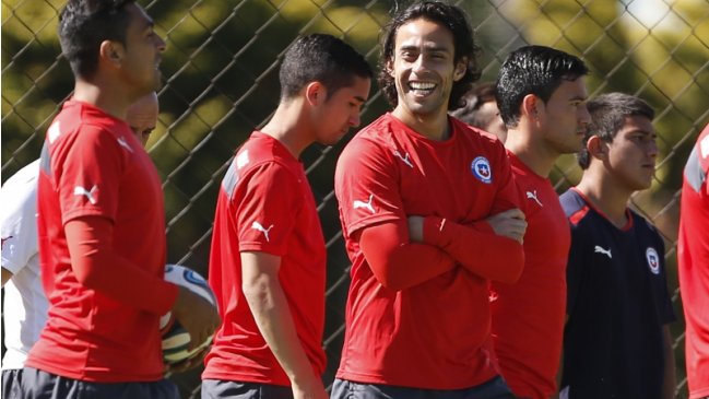 Jorge Valdivia está muy cerca de volver a Emiratos Arabes
