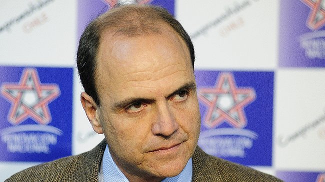 Timonel RN: El Gobierno usa de pararrayos al intendente Huenchumilla