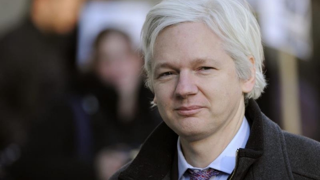 La justicia sueca mantuvo la orden de arresto contra Assange