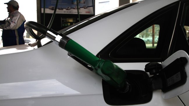 Combustibles bajan este jueves tras cuatro semanas con alzas