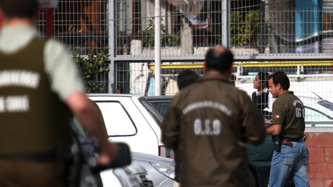 Delincuentes huyen con 260 millones de pesos tras asalto a camión de valores