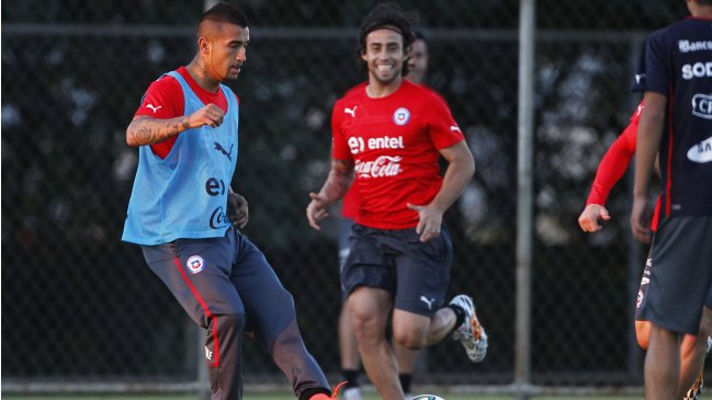 Arturo Vidal sobre el retiro de Valdivia de la selección: Perderlo así duele mucho, pero por algo lo hizo