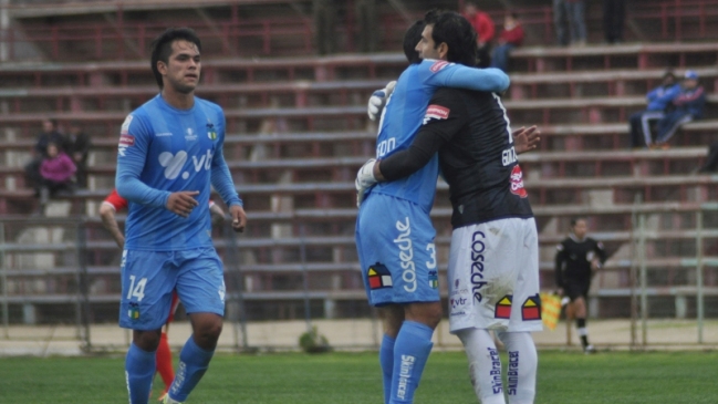 En un gran partido, O’Higgins superó con un hombre menos a La Calera